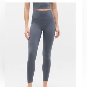 NWOT Athleta Transcend Stash Tights